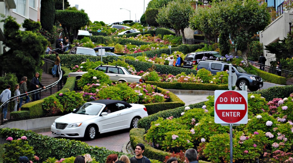 Strada Lombard din San Francisco, USA