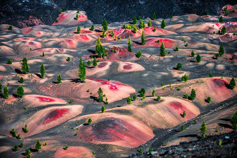 Dunele pictate din Parcul National Lassen Volcanic, SUA