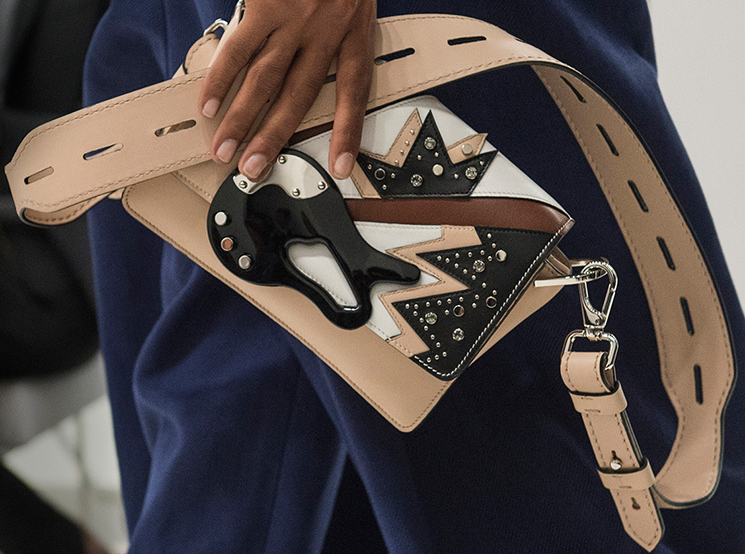 Tods-Spring-Summer-2016-Runway-Bag-Collection-Featuring-The-New-Wave-Bags-8
