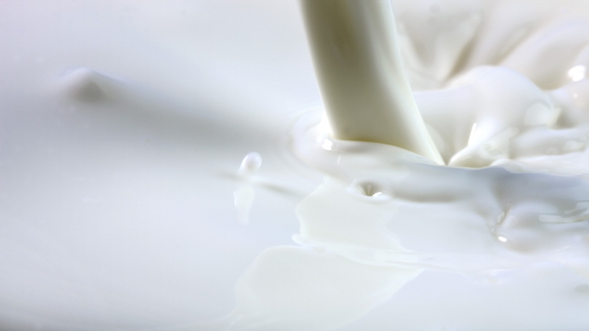 Medicii avertizeaza ca un anumit tip de lapte, foarte consumat, nu este bun pentru sanatate.