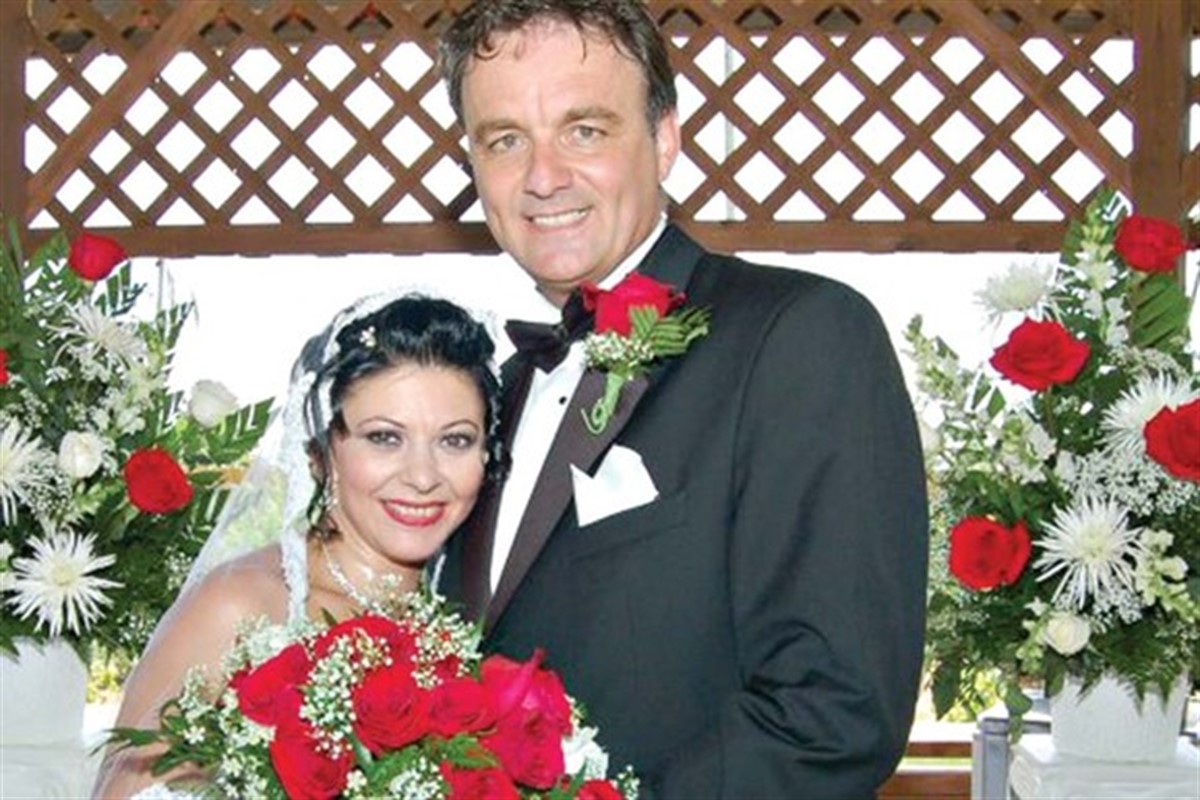 Glenn Muttart, barbatul care este casatorit cu Elena Carstea, a dezvaluit de ce a murit fiul sau, Brett Thomas Muttart.