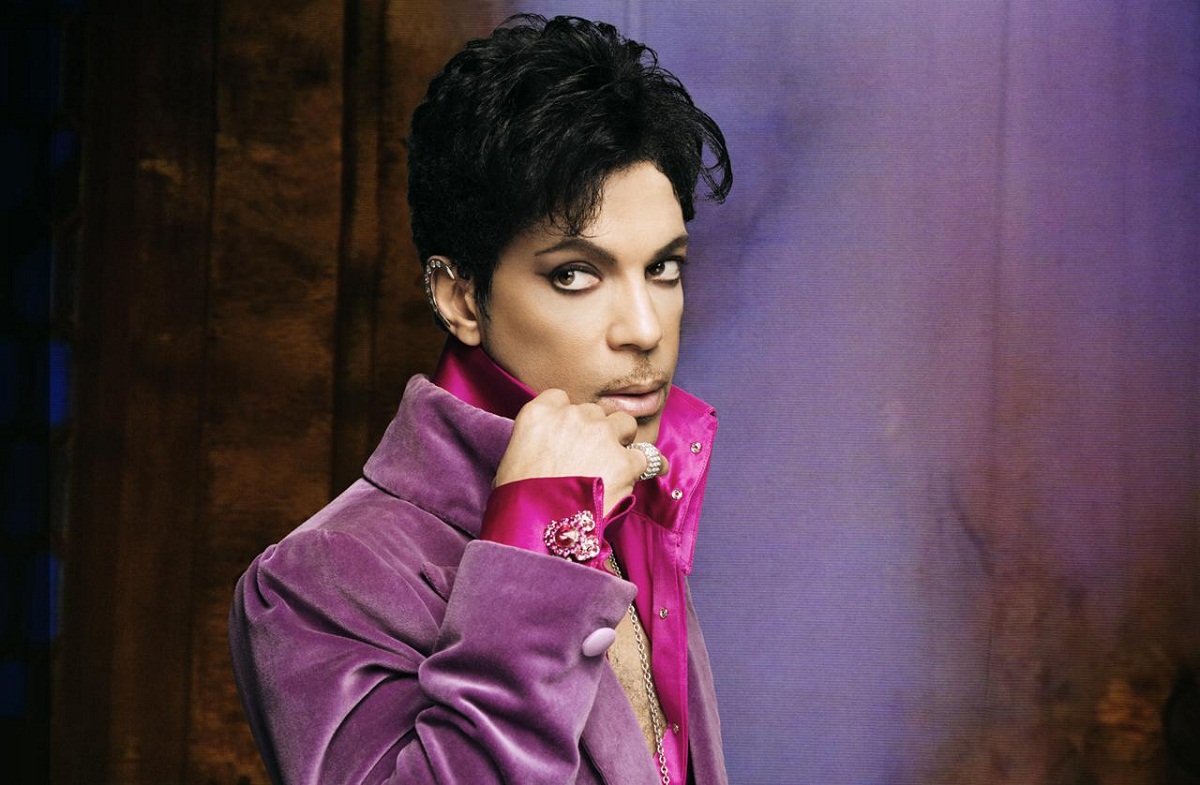 Prince a murit, insa cauzele mortii sale sunt, momentan, necunoscute. Un site specializat in celebritati lanseaza o ipoteza socanta.