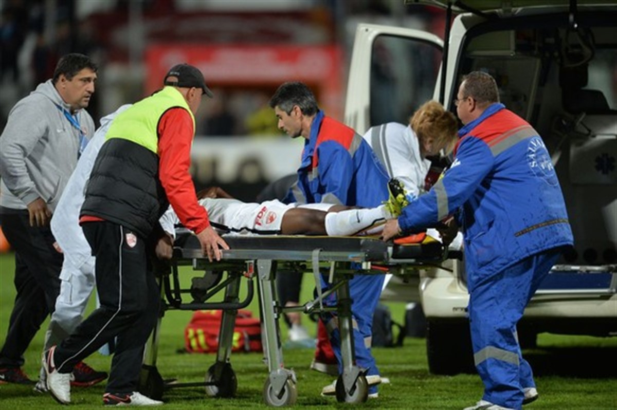 Cardiologul de la Spitalul de Urgenta care a incercat sa il salveze pe Ekeng sustine ca fotbalistul a murit pentru ca nu a fost resuscitat la timp.