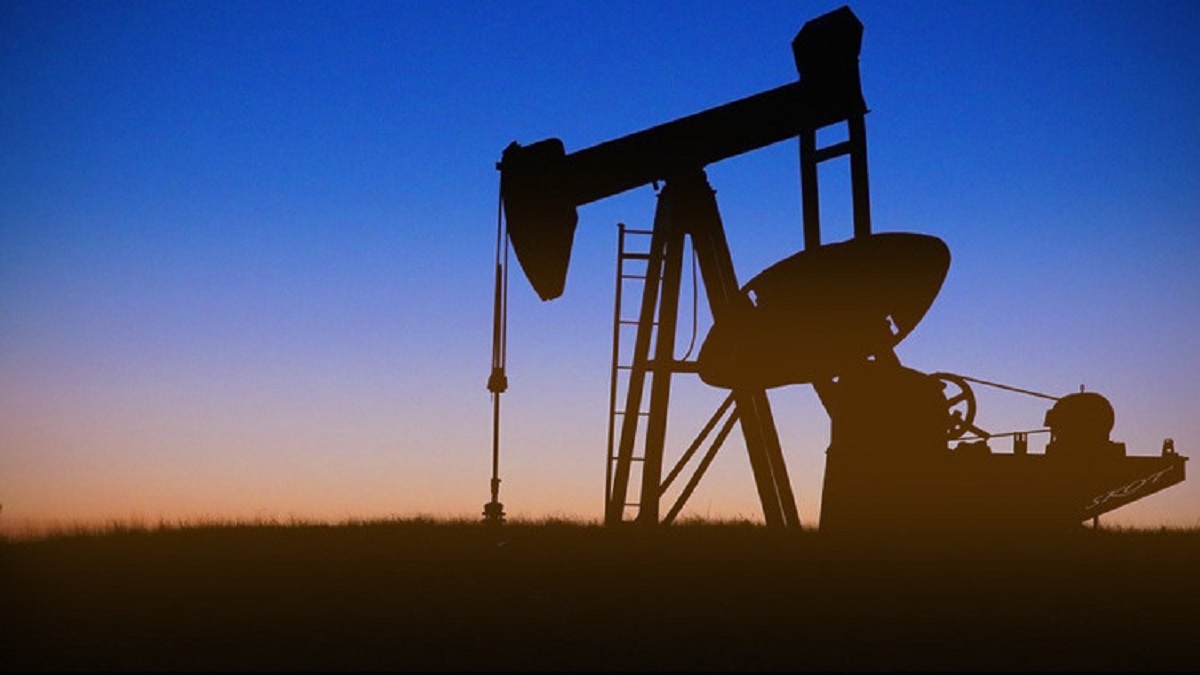 Arabia Saudită propune reducerea producţiei de petrol cu 500.000 de barili pe zi