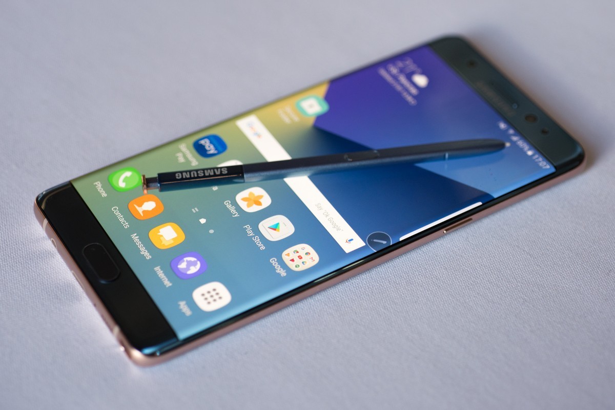 Samsung Electronic a anuntat ca va relua vanzarile de smartphone-uri Galaxy Note 7. Acestea fusesera retrase din cauza bateriilor care explodeaza.