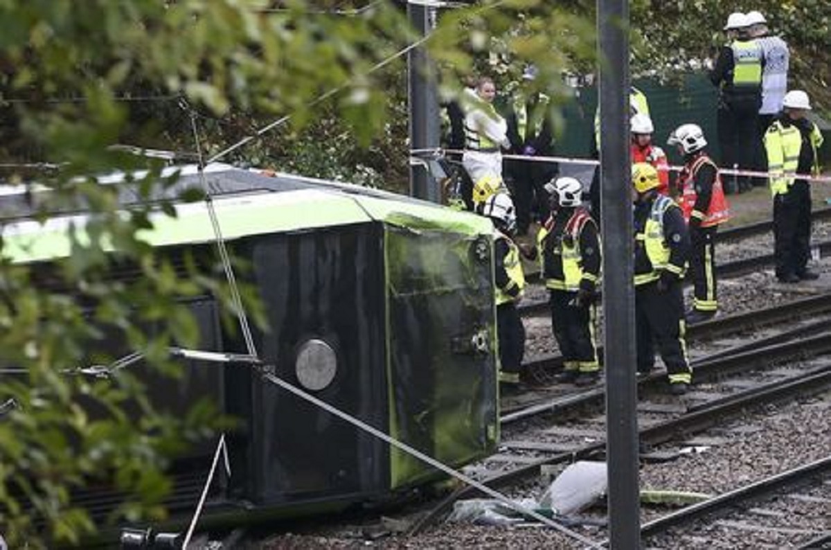 Londra: Accident de tramvai, șapte morți și peste 50 de răniți