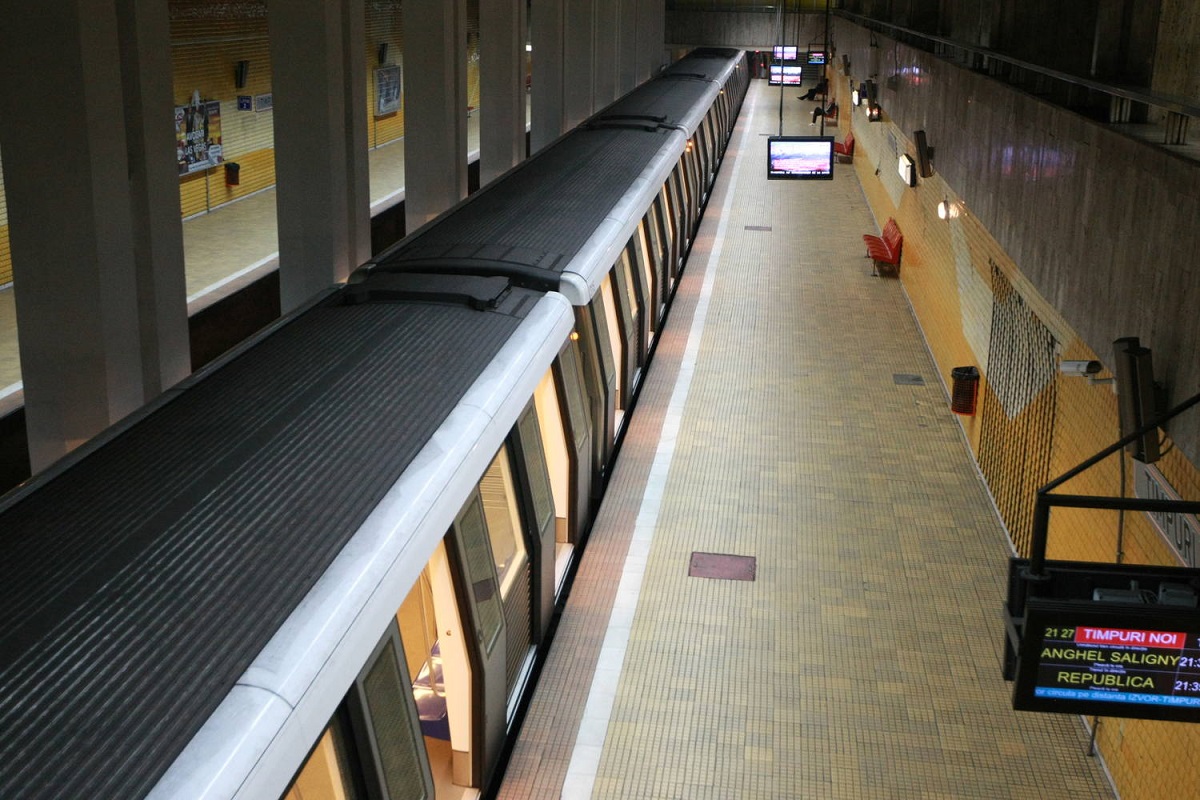 Metrorex suplimentează numărul de trenuri, la orele de vârf