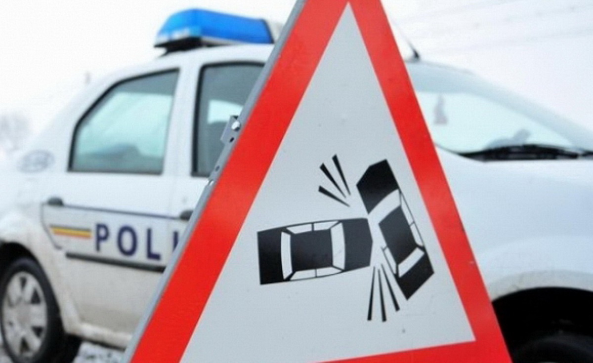 Accident Mîrșani, județul Dolj, în urma căruia șase persoane au fost rănite. Accidentul s-a produs după ce două autoturisme s-au ciocnit.