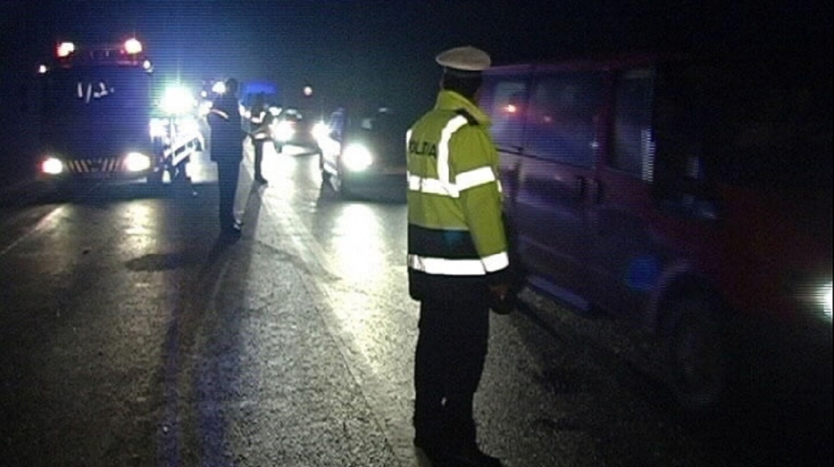 Accident în Neamț soldat cu doi morți. Accidentul s-a produs în dreptul localității Nisiporești, din județul Neamț. Un autovehicul s-a ciocnit cu un TIR.
