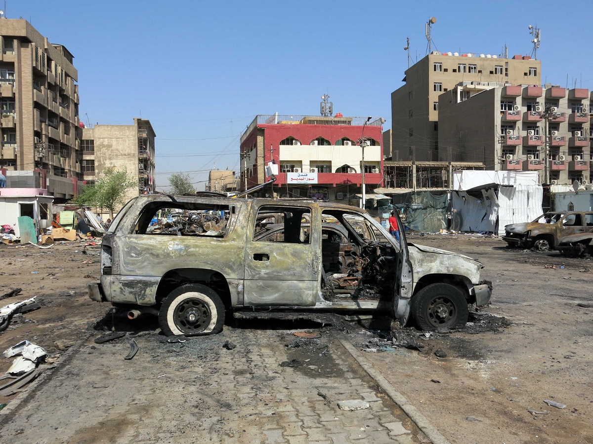 Două atentate sinucigașe au avut loc duminică în orașul Fallujah,din Irak. Cinci persoane au fost ucise și 25 au fost rănite în atacurile cu mașini-capcană