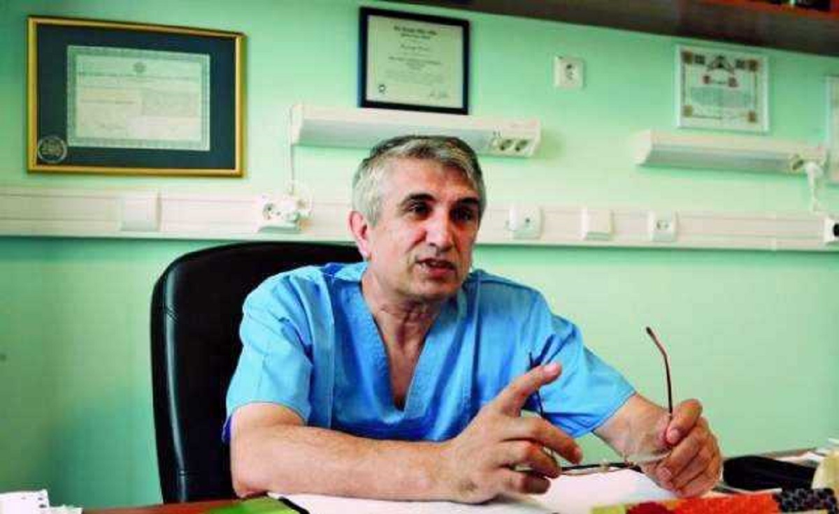 48 de noi persoane l-au reclamat pe medicul Gheorghe Burnei. Anchetatorii au ridicat de la spital mii de foi de observaţii şi dispozitive medicale