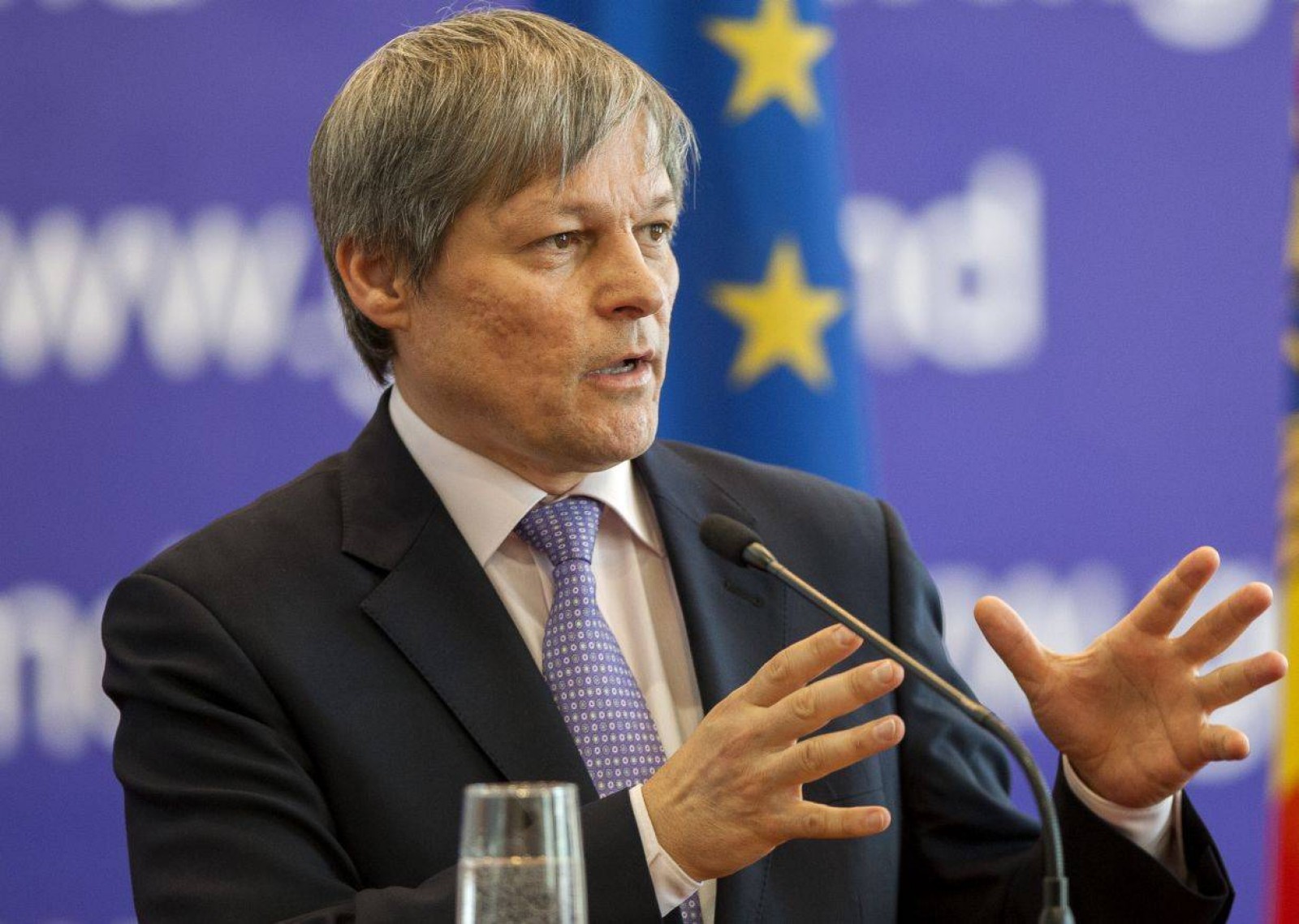 Alegeri parlamentare Dacian Cioloș: Oamenii să meargă la vot
