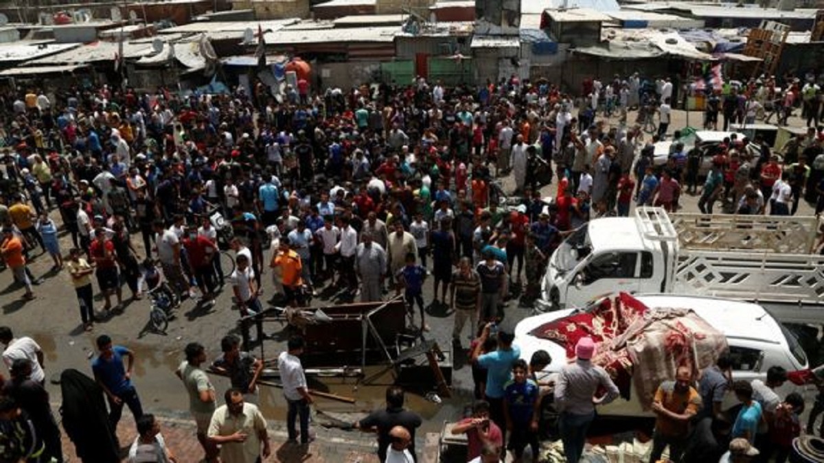 Dublu atentat în Bagdad soldat cu zeci de morți și răniți. Exploziile provocate într-o piață aglomerată nu au fost revendicate.