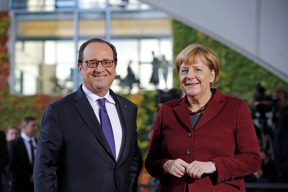 Președintele Francois Hollande și cancelarul Angela Merkel au aprobat marți prelungirea sancțiunilor împotriva Rusiei, în legătură cu criza din Ucraina