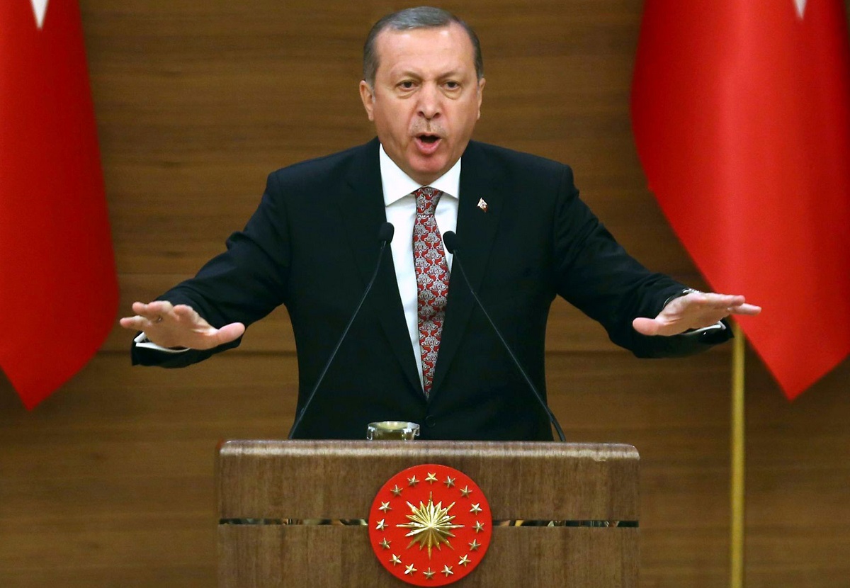 Recep Erdogan face acuzații grave. Președintele Turciei a afirmat că americanii sprijină grupările teroriste. Americanii spun că ...