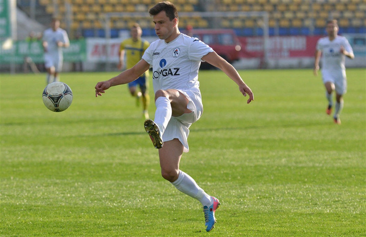 Azdren Llullaku, fotbalistul echipei Gaz Metan Mediaș și golgheterul din Liga 1, a semnat un contract cu campioana Kazahstanului, FC Astana.