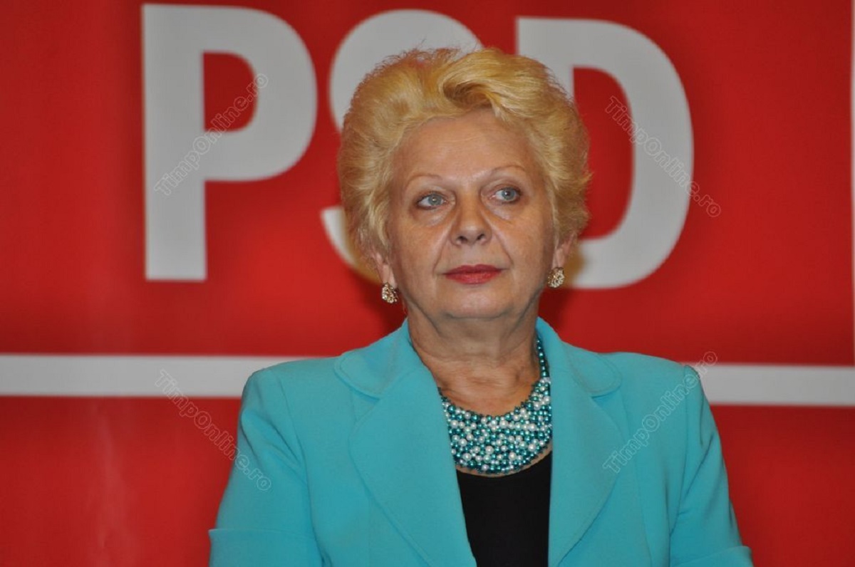 Adriana Doina Pană are 59 de ani și a fost ministru delegat pentru dialog social în cabinetul lui Victor Ponta.