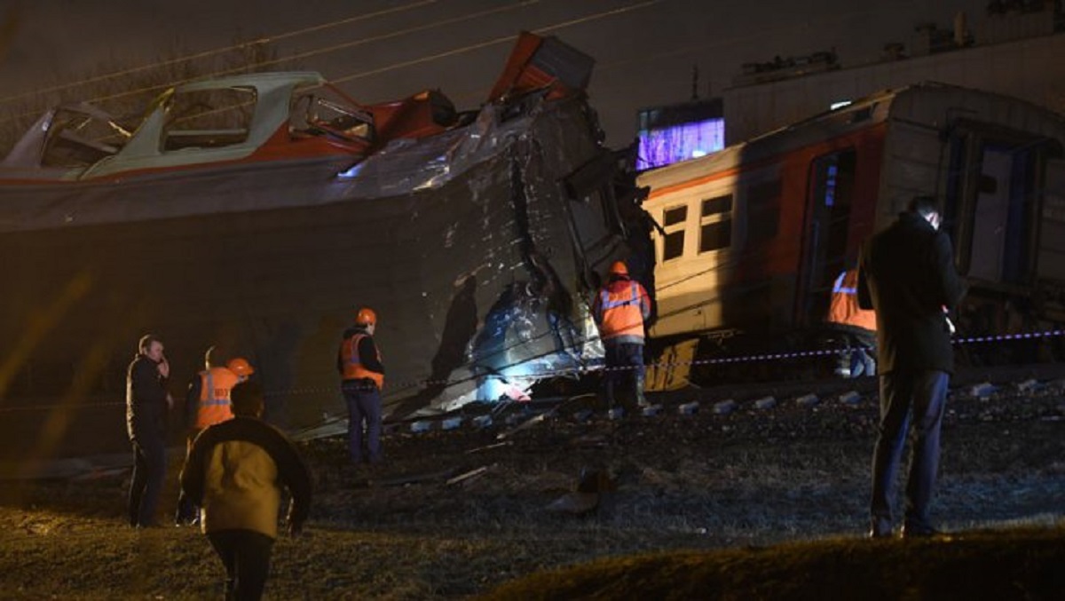 Două trenuri s-au ciocnit în Rusia. 50 de persoane au fost rănite
