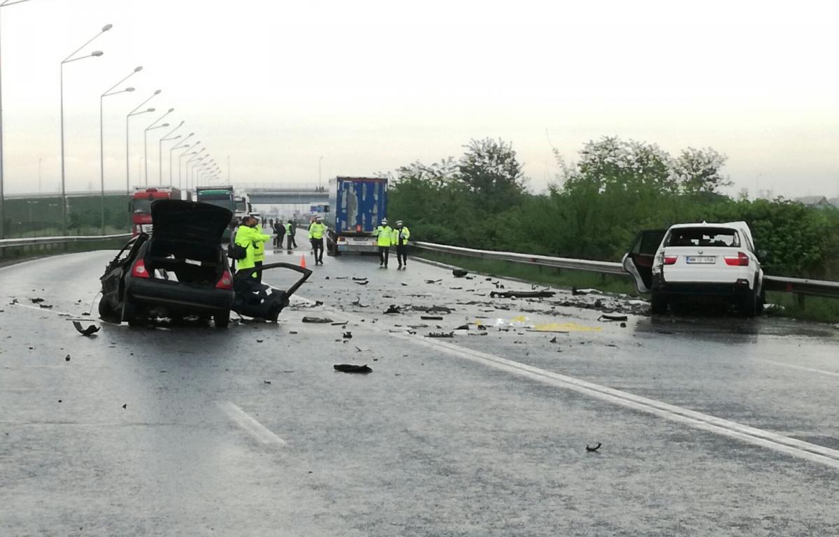 Accident în Ghimpați, județul Giurgiu. O persoană a murit și alte trei au fost rănite, după coliziunea a două automobile.