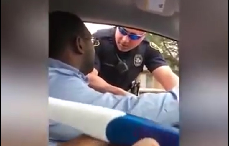 Un bărbat american care a fost oprit de poliție a avut parte de surpriza vieții în momentul în care a vorbit cu polițistul.