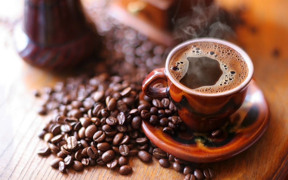 Un studiu realizat de cercetătorii americani a scos la iveală ce se întâmplă în corpul tău atunci dacă bei cafea seara.