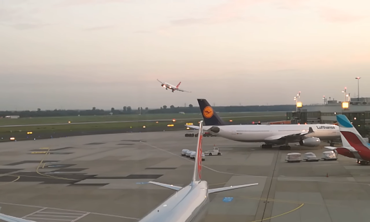 Piloţi unui zbor Air Berlin, SUSPENDAŢI după o manevră riscantă