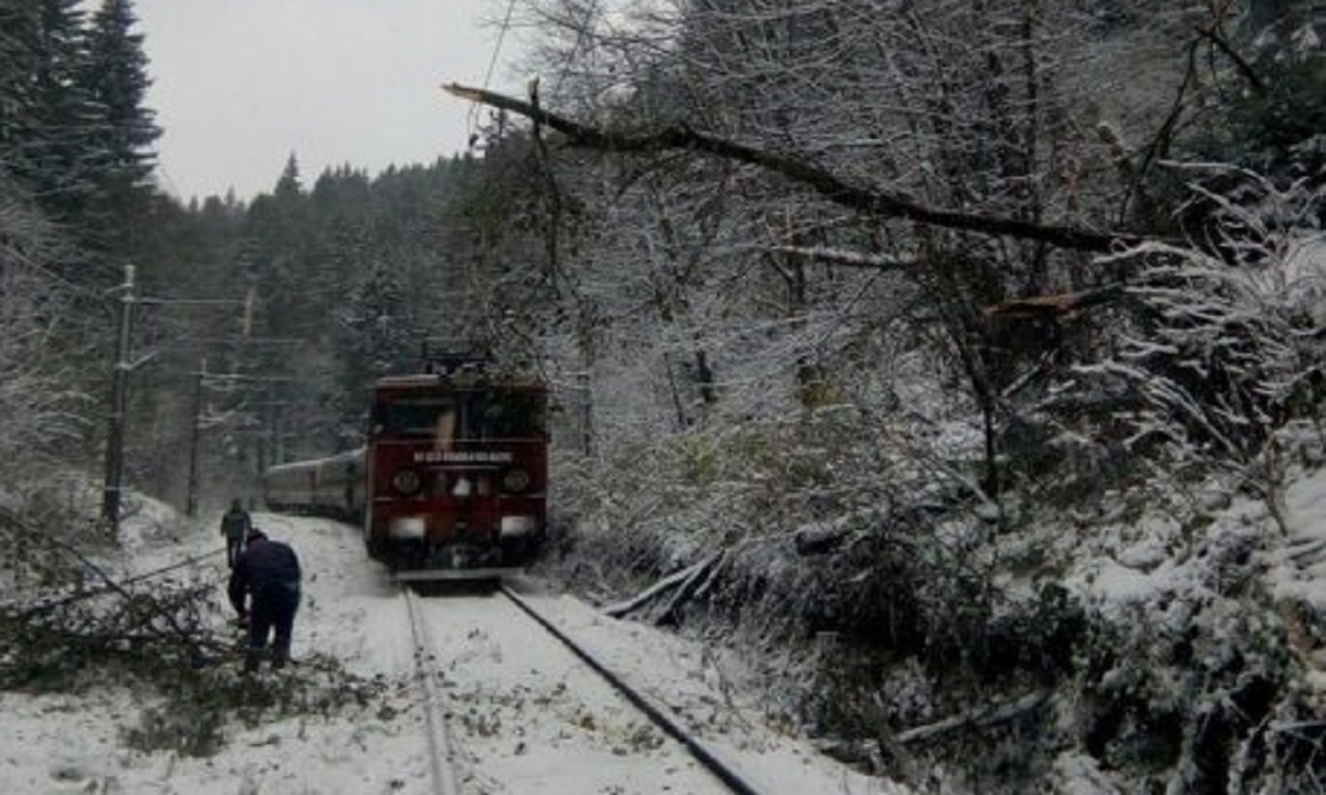 Circulație feroviară închisă între Brașov și Predeal