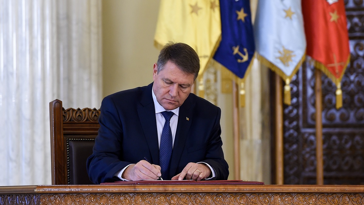 Vinerea Mare devine zi liberă în mod oficial, după ce președintele Klaus Iohannis a promulgat proiectul de lege.