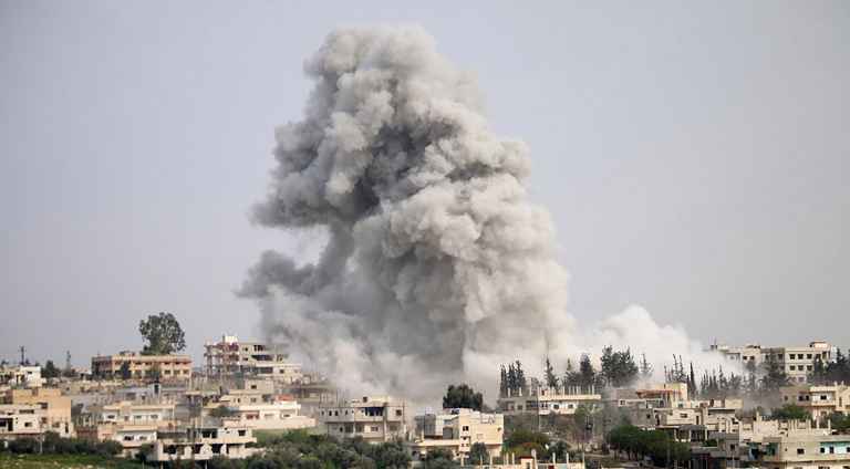 Atac în Siria: SUA, Franța și Marea Britanie au bombardat baze siriene. Cum a reacționat Rusia