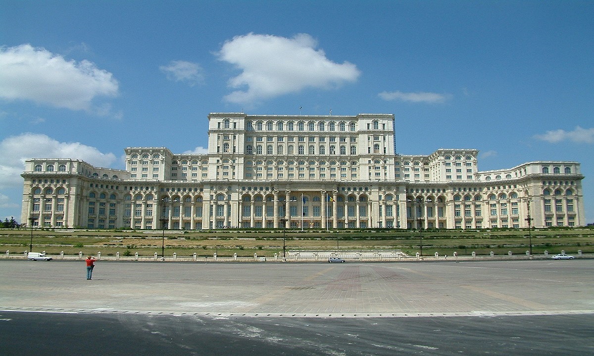 Palatul Parlamentului: Va fi iluminat turcoaz de ziua conştientizării bolii Batten