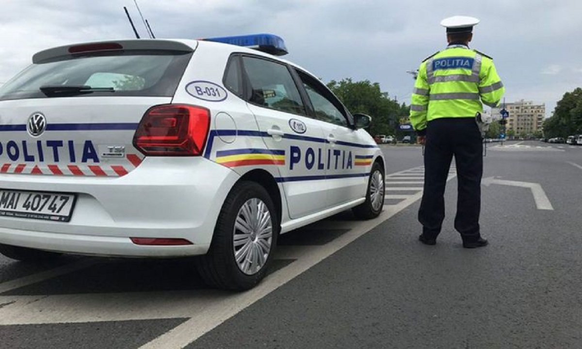 Bucureşti: Două persoane au fost rănite într-un accident produs de un şofer care era urmărit de poliţişti