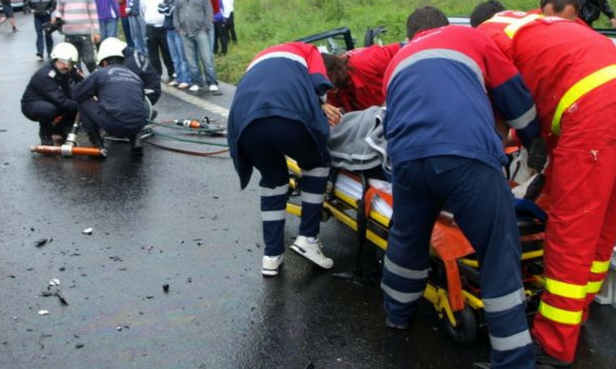 Buzău: Accident în Boboc. Un militar a murit, alți trei, răniți. Cine sunt victimele