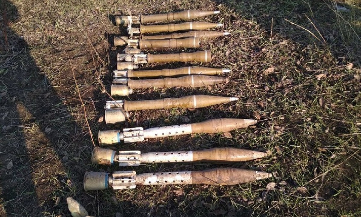 Harghita: Depozit cu mai multe lăzi cu grenade descoperit la Topliţa