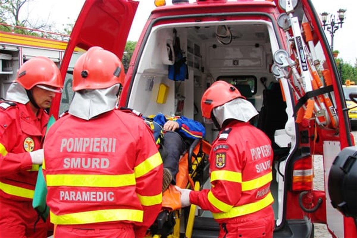 Un mort și trei răniți după un incendiu produs în județul Iași