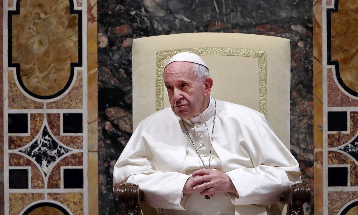 VIDEO: Imagini care ne topesc inimile. Ce face un băiețel când se apropie de Papa Francisc
