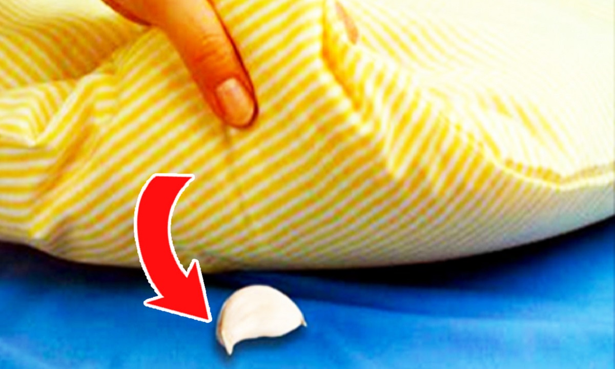 De ce e bine să pui un cățel de usturoi sub pernă înainte de a dormi