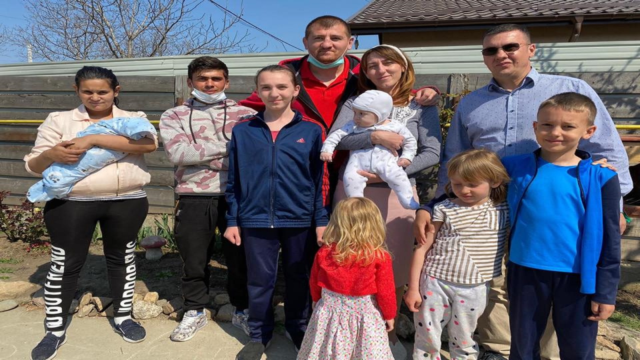 Cătălin Moroșanu i-a găsit casă tânărului care a mers călare la maternitate la soția sa în Iași