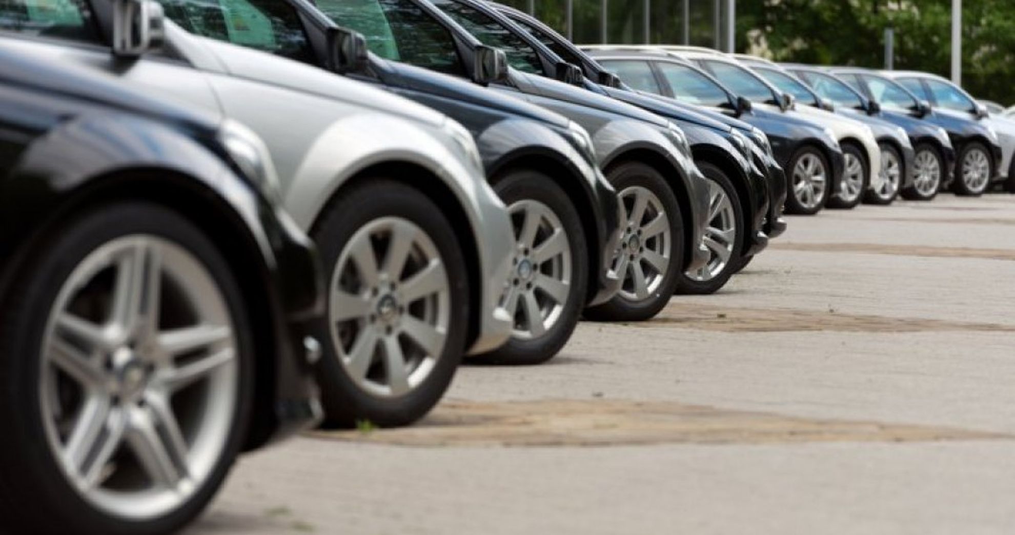 APIA anunță scăderi semnificative în piața auto