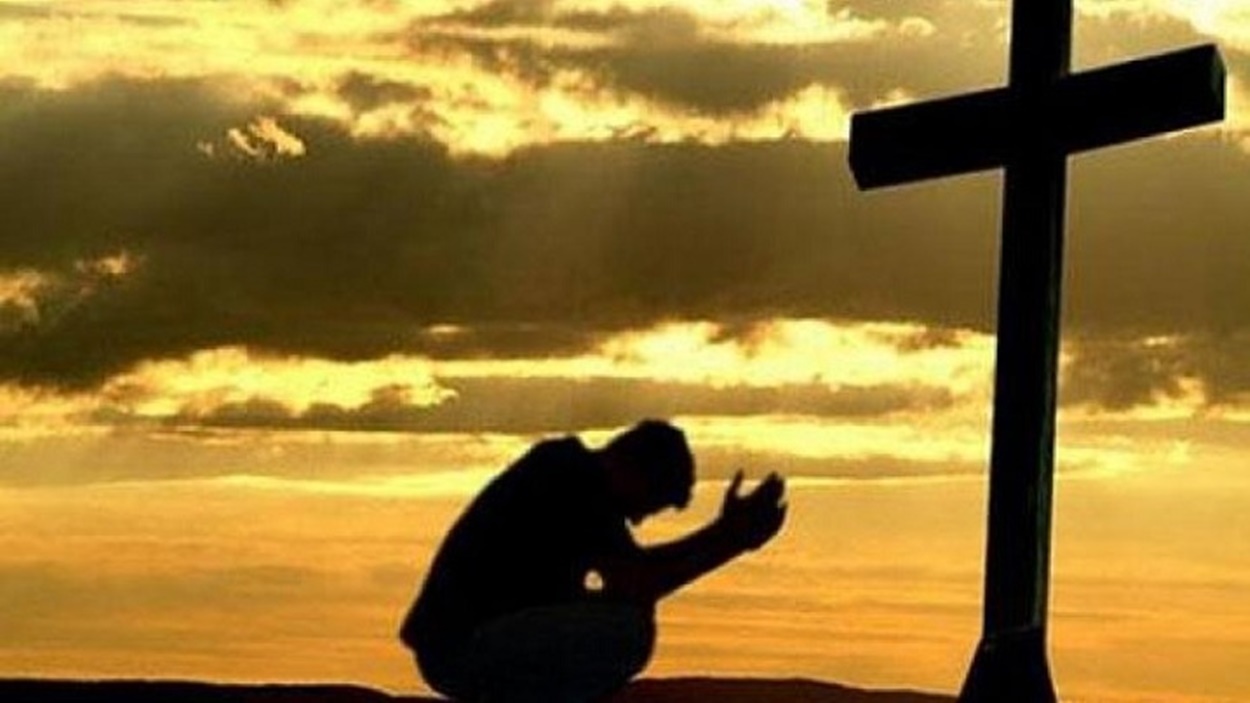 Calendar ortodox 7 aprilie 2021. Sfântul zilei care a fost răstignit pe cruce cu capul în jos. Citește rugăciunea de miercuri