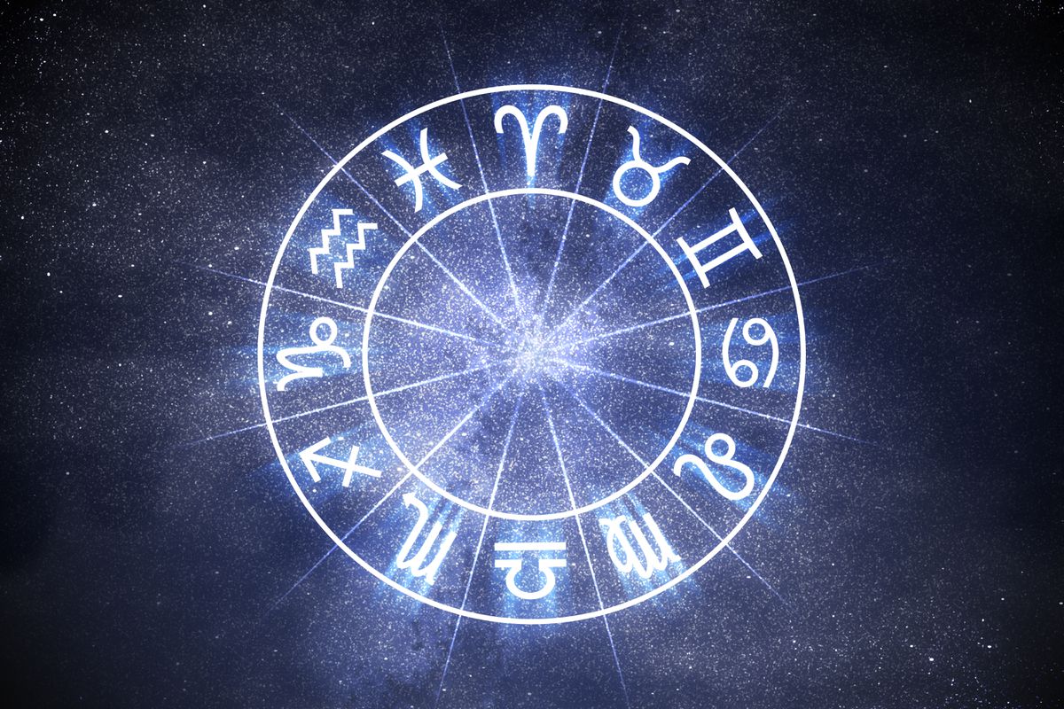 Horoscopul finalului de an 2021. Zodii binecuvântate care vor simți fericirea în stare pură