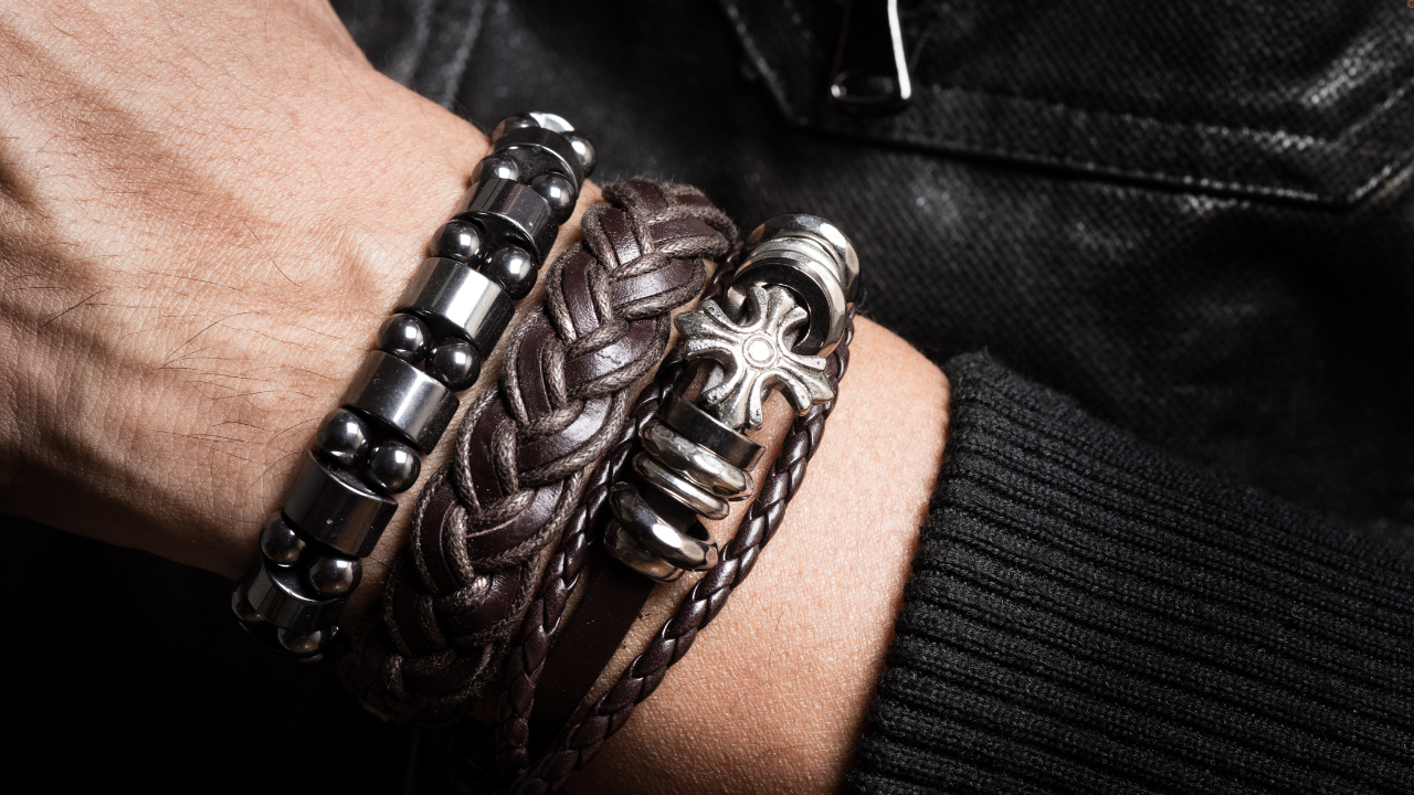 De ce brățările pentru bărbați au devenit un must-have în ultimii ani (inclusiv în România)